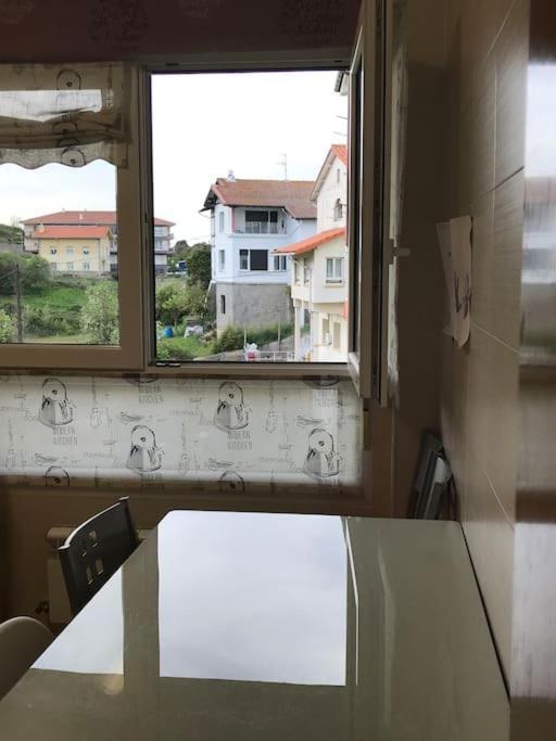 Apartamento Lekeitio, Garaje Y Wifi ภายนอก รูปภาพ
